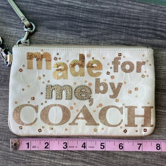 Coach Poppy “Made for Me” Wristlet – Gold Glitter - Picture 8 of 9